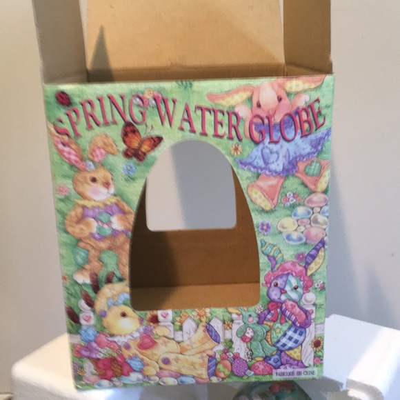 NWOT Easter/spring water globe and music box - Picture 3 of 8